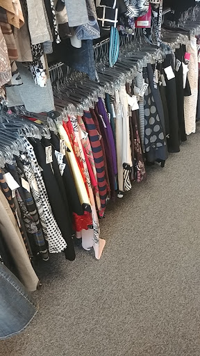 Used Clothing Store «Clothes Mentor», reviews and photos, 14629 Co Rd 11, Burnsville, MN 55337, USA