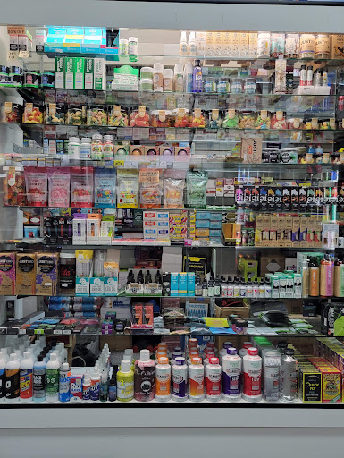 Tobacco Shop «Habits Vape & Smoke shop», reviews and photos, 8391 Folsom Blvd, Sacramento, CA 95826, USA