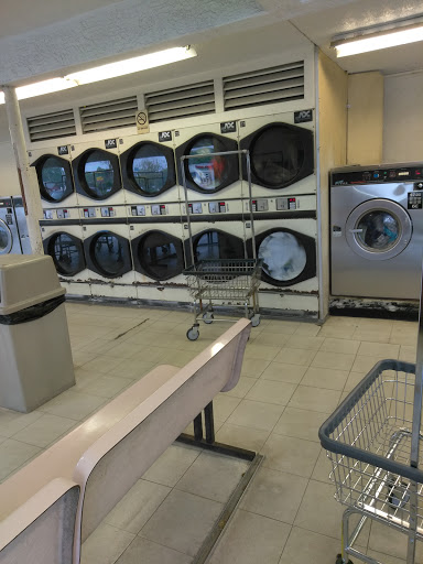 Laundromat «Flamingo Laundry Center Inc», reviews and photos, 4226 20th St, Vero Beach, FL 32960, USA