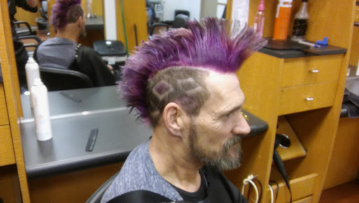 Hair Salon «Fantastic Sams Cut & Color», reviews and photos, 555 W Broadway Ave #4, Forest Lake, MN 55025, USA