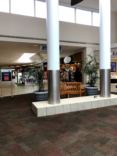 Shopping Mall «Meridian Mall», reviews and photos, 1982 W Grand River Ave, Okemos, MI 48864, USA