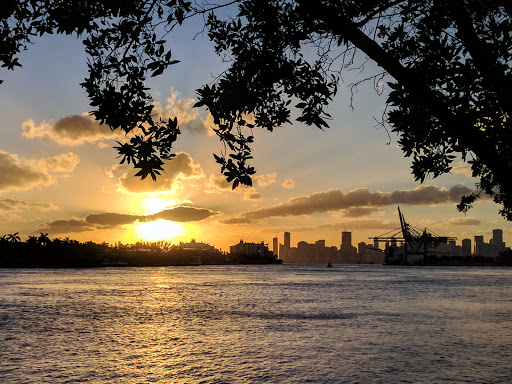 Liquor Store «Portofino Wine Bank», reviews and photos, 500 S. Pointe Dr #110, Miami Beach, FL 33139, USA