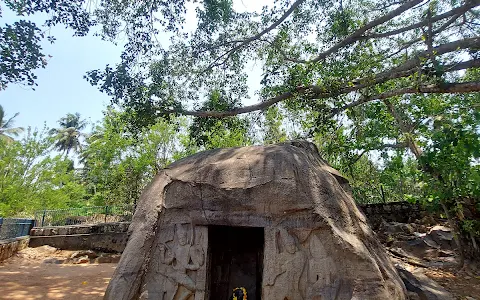 Vizhinjam Rock Temple image