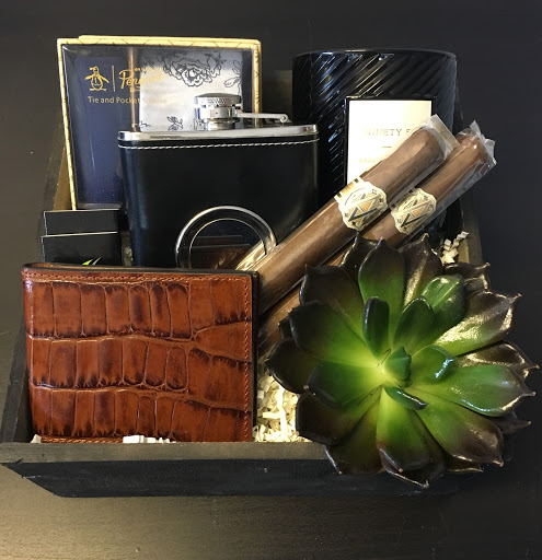 Florist «Fleur De Lis Florists», reviews and photos, 6588 Quinton Ln, Tujunga, CA 91042, USA