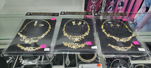 Beauty Supply Store «Elegance Fashion Beauty Supplies f», reviews and photos, 831 S 21st Ave, Hollywood, FL 33020, USA