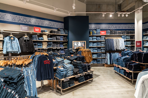 Levi's® Outlet Store - Perth Watertown