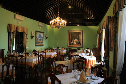 Restaurante Régulo - C. Pérez Zamora, 16, 38400 Puerto de la Cruz, Santa Cruz de Tenerife, Spain