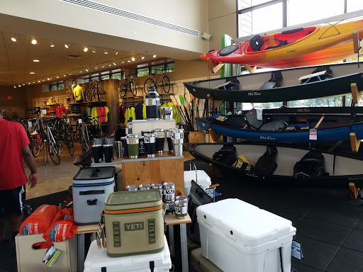 Clothing Store «L.L. Bean», reviews and photos, 8095 Tysons Corner Center, McLean, VA 22102, USA