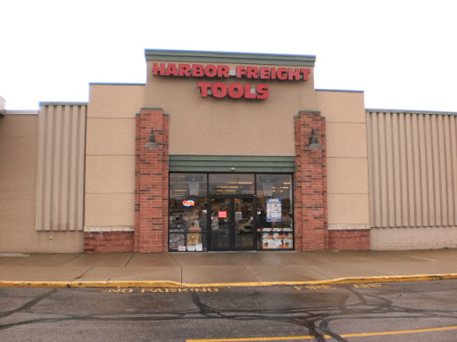 Harbor Freight Tools, 2901 Whipple Ave NW, Canton, OH 44708, USA, 