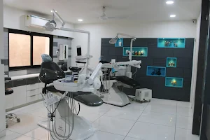 Shraddha Dental Clinic & Implant Centre image