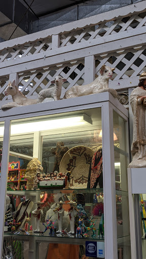 La Boutique International, 514 W Commerce St, San Antonio, TX 78207, USA, 