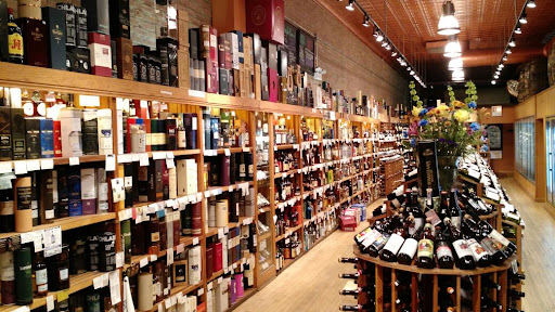 Liquor Store «Warehouse Liquors», reviews and photos, 634 S Wabash Ave, Chicago, IL 60605, USA