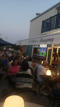 Atmosphère du Bar-restaurant à huîtres Le Bistrot De Bourgenay à Talmont-Saint-Hilaire - n°1