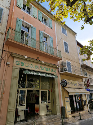 Le Grand Bar Tabac à Le Beausset