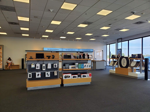 Cell Phone Store «Verizon», reviews and photos, 2996 NJ-35, Hazlet, NJ 07730, USA