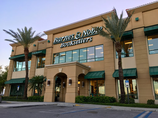 Barnes & Noble, 5377 Tamiami Trail N, Naples, FL 34108, USA, 