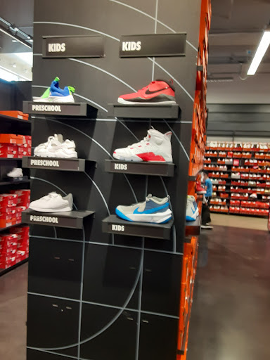 Sporting Goods Store «Nike Factory Store», reviews and photos, 20 City Blvd W #617, Orange, CA 92868, USA