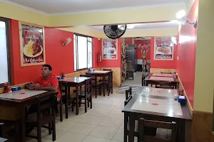 Restaurante Comida Peruana Pollos a Las Brasas CHEPERU image