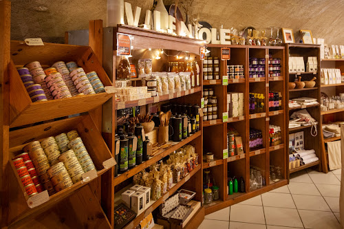 Magasin La Fontaine à Vin et produits de pays Valensole