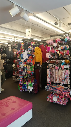 Discount Store «Nice Price», reviews and photos, 5656 Vernor Hwy, Detroit, MI 48209, USA