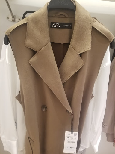 Stores to buy men's trench coats Calgary