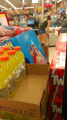 Grocery Store «Weis», reviews and photos, 883 Russell Ave, Gaithersburg, MD 20879, USA