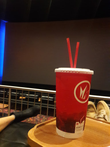 Movie Theater «Regal Cinemas Avalon 12», reviews and photos, 3950 1st St, Alpharetta, GA 30009, USA