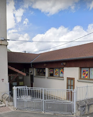 Ecole primaire et élémentaire de st pierre de cherennes à Saint-Pierre-de-Chérennes