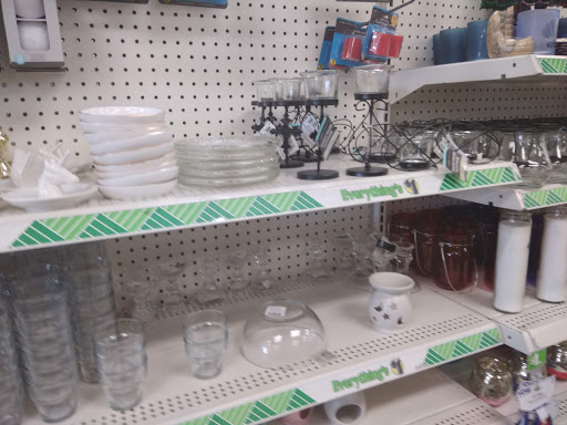 Dollar Store «Dollar Tree», reviews and photos, 12533 Olive Blvd, Creve Coeur, MO 63141, USA