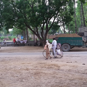 Nehar Wala Bus Stop photo