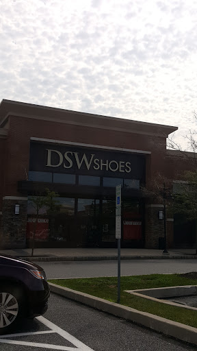 Shoe Store «DSW Designer Shoe Warehouse», reviews and photos, 200 Town Centre Dr, Glen Mills, PA 19342, USA