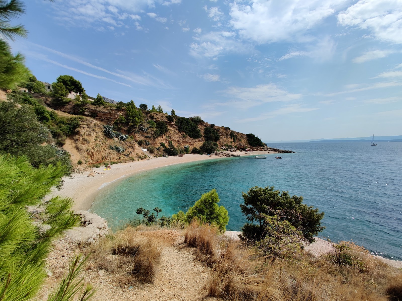 Romantic beach'in fotoğrafı küçük koy ile birlikte