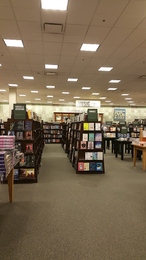 Book Store «Barnes & Noble», reviews and photos, 1446 N Litchfield Rd, Goodyear, AZ 85395, USA