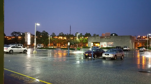 Print Shop «FedEx Office Print & Ship Center», reviews and photos, 689 Sunrise Hwy, Lynbrook, NY 11563, USA