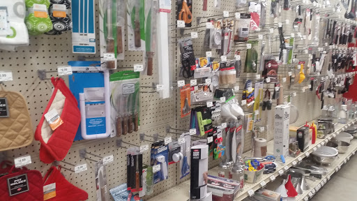 Hardware Store «Skokie Ace Hardware», reviews and photos, 5035 Oakton St, Skokie, IL 60077, USA