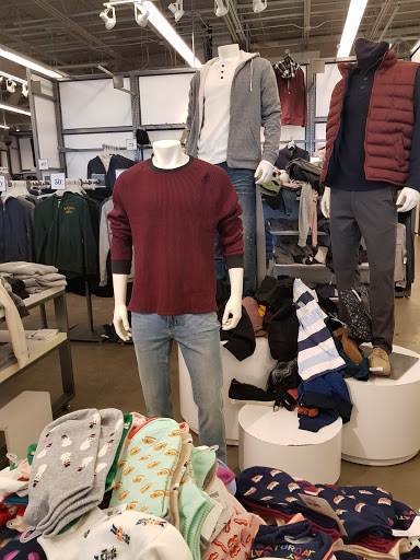 Clothing Store «Old Navy», reviews and photos, 8 Allstate Rd, Boston, MA 02125, USA