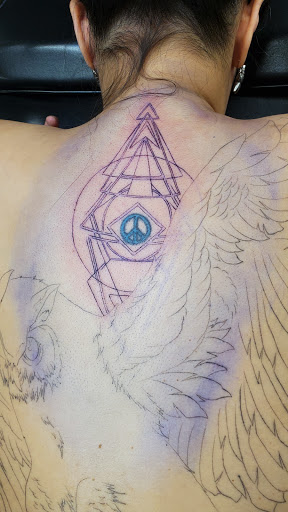 Body Piercing Shop «House Of Ink Tattoos», reviews and photos, 1000 N Rand Rd, Wauconda, IL 60084, USA