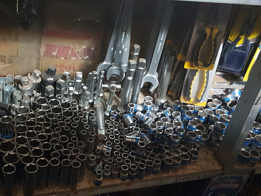Cửa Hàng Phụ Tùng Ô Tô Chiến Thắng