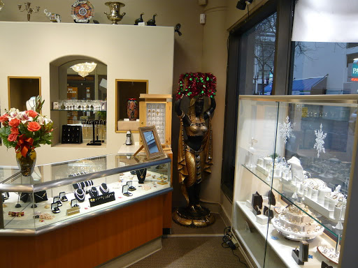 Wholesale Jeweler «Medallion Jewelers», reviews and photos, 308 SW Alder St, Portland, OR 97204, USA