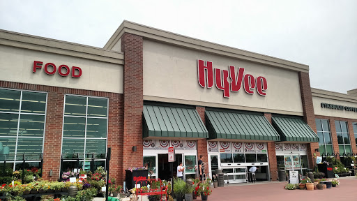 Supermarket «Hy-Vee», reviews and photos, 1403 N Veterans Pkwy, Bloomington, IL 61704, USA