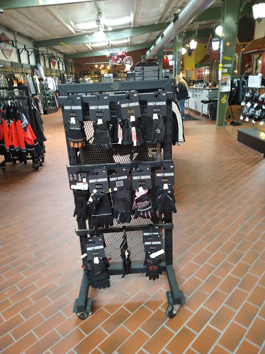 Harley-Davidson Dealer «South East Harley-Davidson», reviews and photos, 23105 Aurora Rd, Bedford Heights, OH 44146, USA