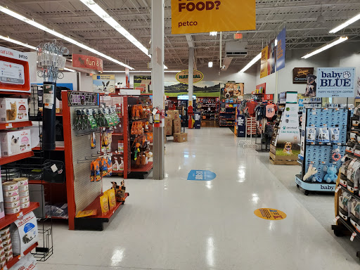 Pet Supply Store «Petco Animal Supplies», reviews and photos, 8909 Branch Ave d, Clinton, MD 20735, USA