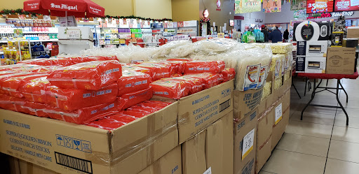 Shopping Mall «Vallejo Plaza Shopping Center», reviews and photos, 3325 Sonoma Blvd, Vallejo, CA 94590, USA