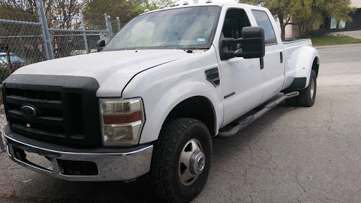 Auto Body Shop «Loredo Paint & Body Shop», reviews and photos, 1232 Triplett, San Antonio, TX 78216, USA