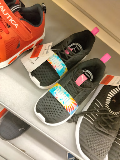 Clothing Store «Burlington Coat Factory», reviews and photos, 10 Prospect Hill Terrace, East Windsor, CT 06088, USA