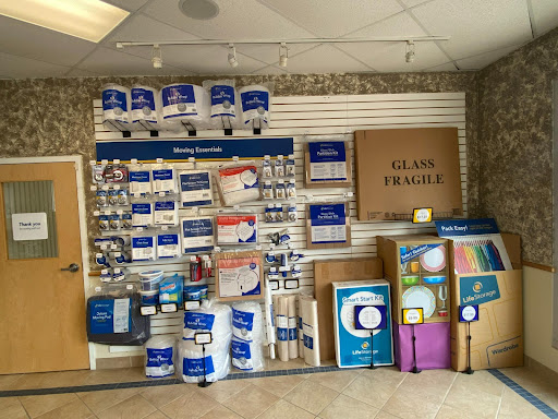 Self-Storage Facility «Life Storage», reviews and photos, 607 E Bloomingdale Ave, Brandon, FL 33511, USA