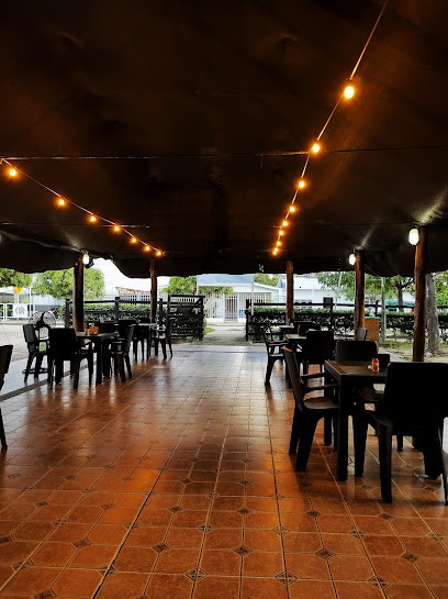 Restaurante Bar COSTUMBRES - Calle central 8 No 6-51, Chiriguana, Cesar, Colombia