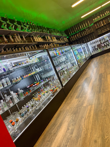 Tobacco Shop «Starbuzz Smoke Shop», reviews and photos, 668 Soscol Ave, Napa, CA 94559, USA