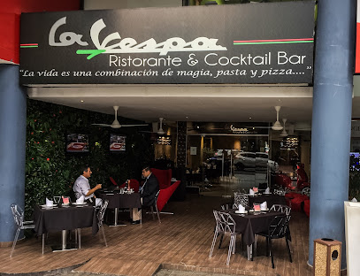 La Vespa Trattoria - Edificio Magna Corp (el antiguo Movistar) Calle Manuel Maria Icaza, Obarrio, Panamá, Panama