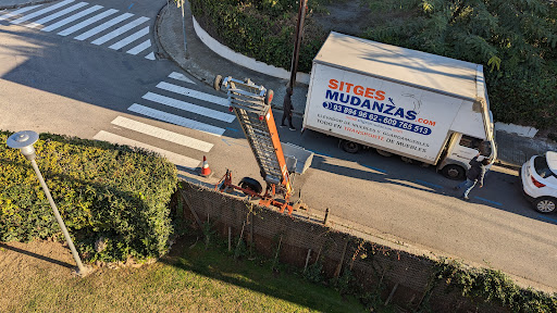 Sitgesmudanzas.com - Servicio de transporte y mudanzas empresa de mudanzas en Sitges